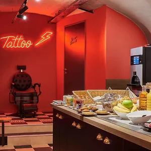 Hotel Ibis Styles Gare De L'est Magenta, París